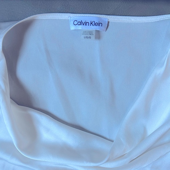 Calvin Klein cowl neck blouse 👠🥂 - Picture 3 of 8